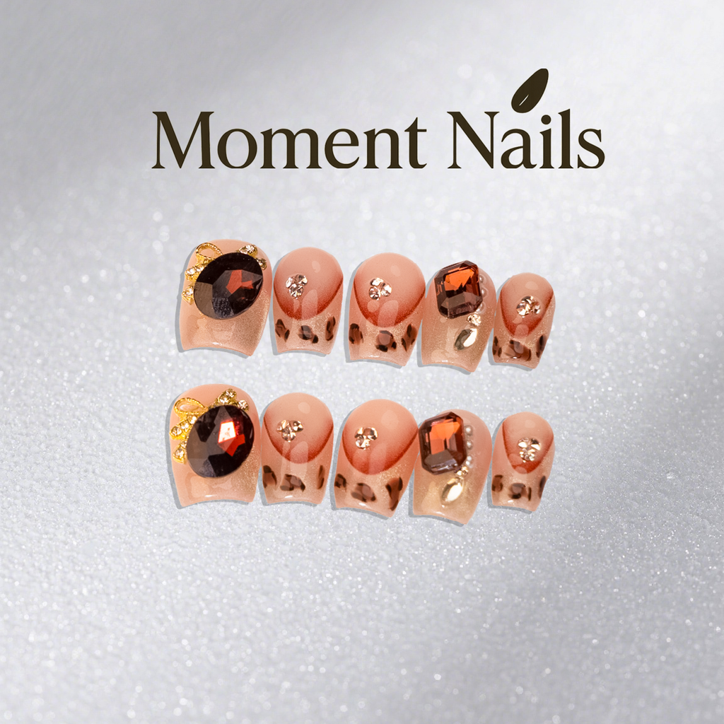 艺禾 海蓝宝法式渐变侧光猫眼小碎钻爆闪蓝色多瑙河光疗穿戴甲Pale Blue-Purple Almond - Press on Nails