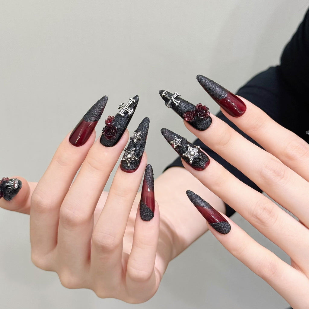 艺禾穿戴甲【哥特女巫】血祭个性辣妹暗黑色玫瑰骷髅头小众假指甲