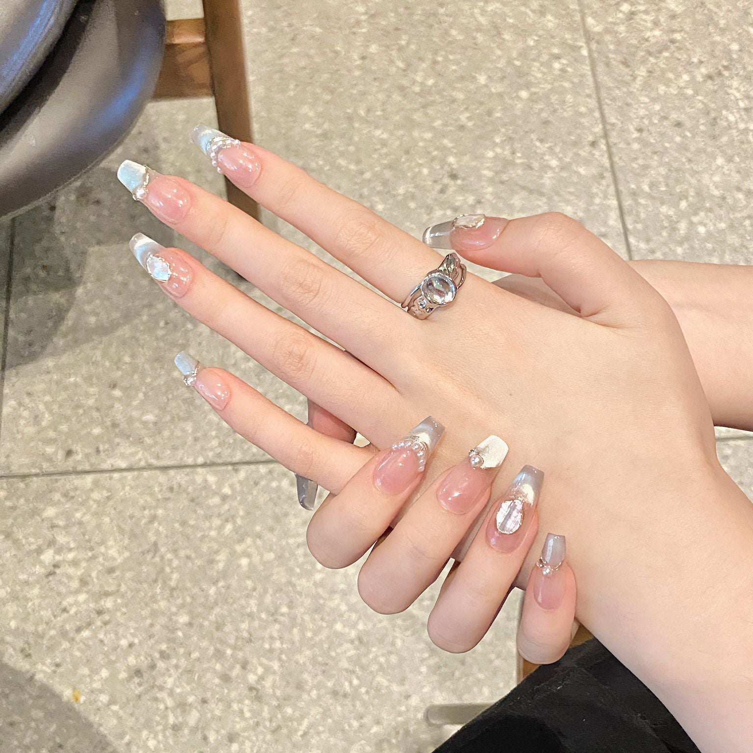 珍珠涟漪纯手工穿戴甲冰透渐变海洋之瞳猫眼轻奢纯欲显白美甲贴片