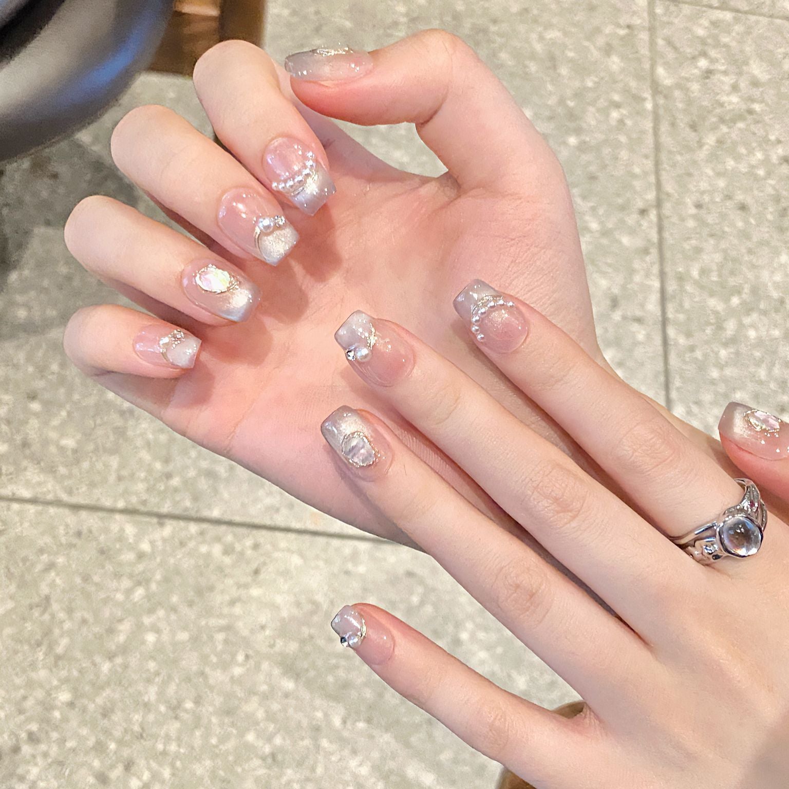 珍珠涟漪纯手工穿戴甲冰透渐变海洋之瞳猫眼轻奢纯欲显白美甲贴片