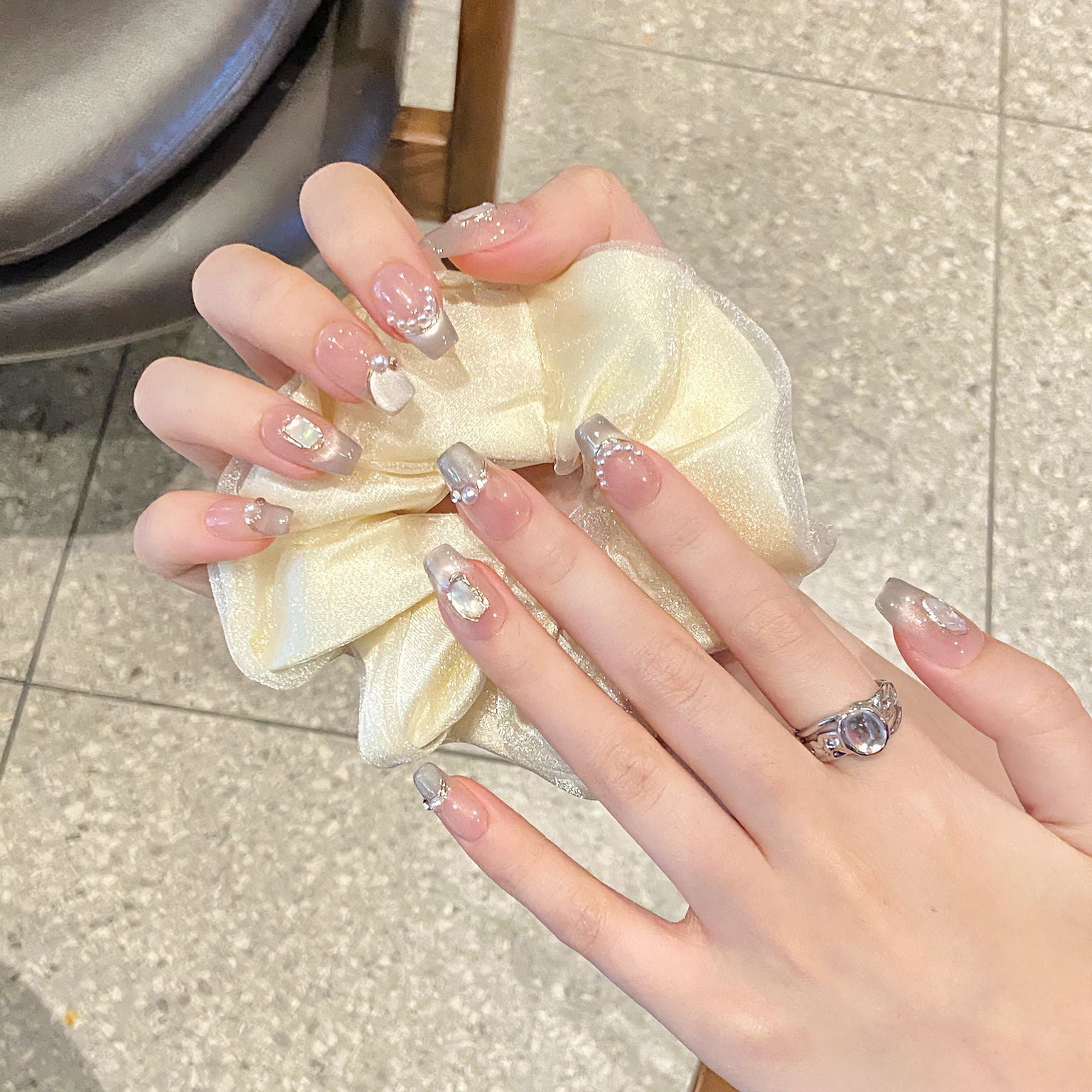 珍珠涟漪纯手工穿戴甲冰透渐变海洋之瞳猫眼轻奢纯欲显白美甲贴片