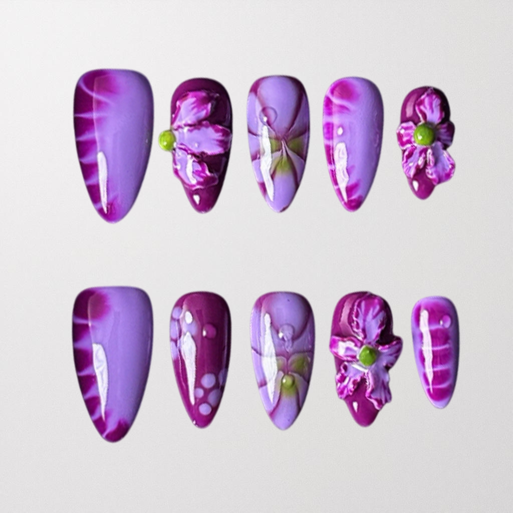 Pale Blue-Purple Almond - Press on Nails